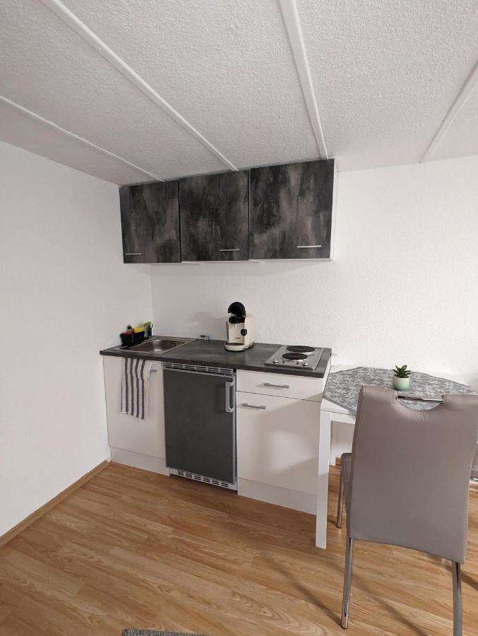 ترويسدورف Direkt An Der S-Bahn Gelegenes Gemutliches Souterrain Apartment Mit Privatem Zugang المظهر الخارجي الصورة